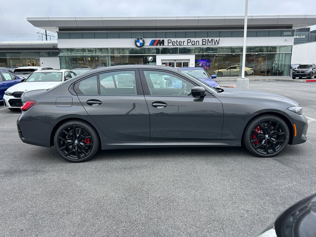 New 2026 BMW 330i Sedan w/ M Sport Package RWD image 6