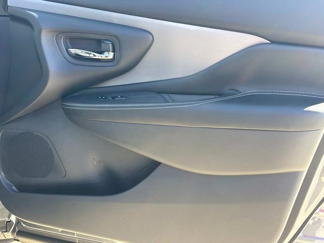 Used 2024 Nissan Murano SV image 19