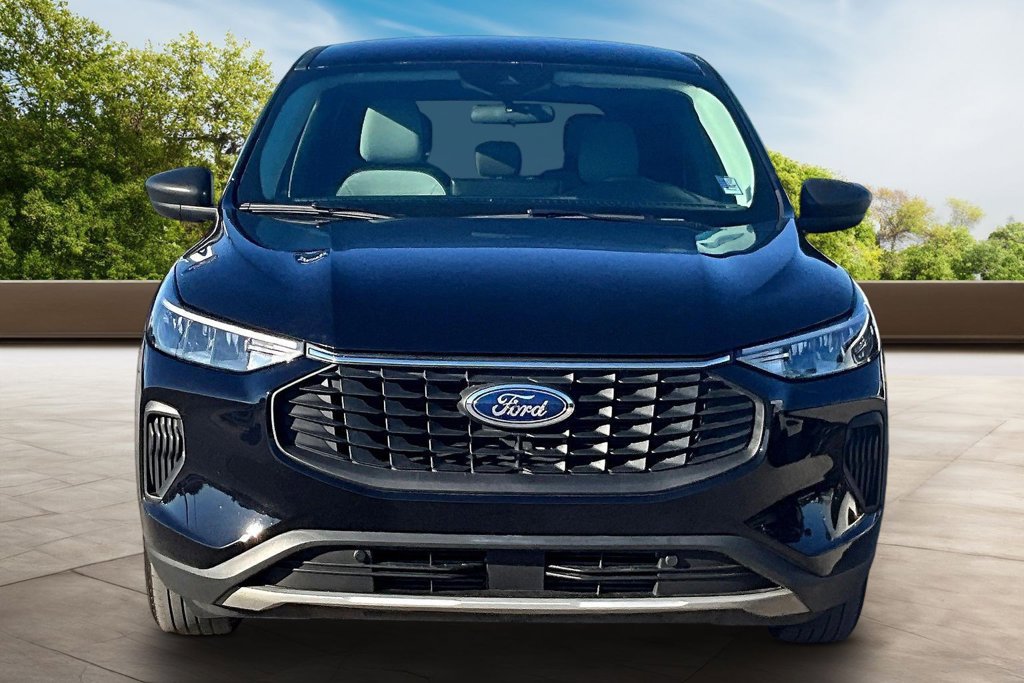 Used 2024 Ford Escape Active w/ Tech Pack #1 FWD image 3