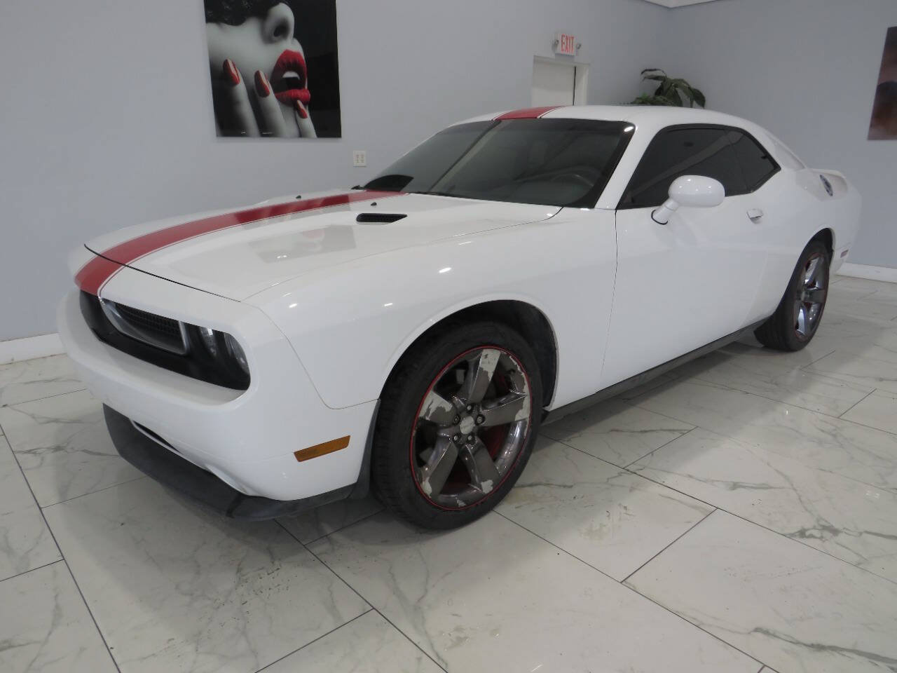 Used 2013 Dodge Challenger SXT RWD image 8