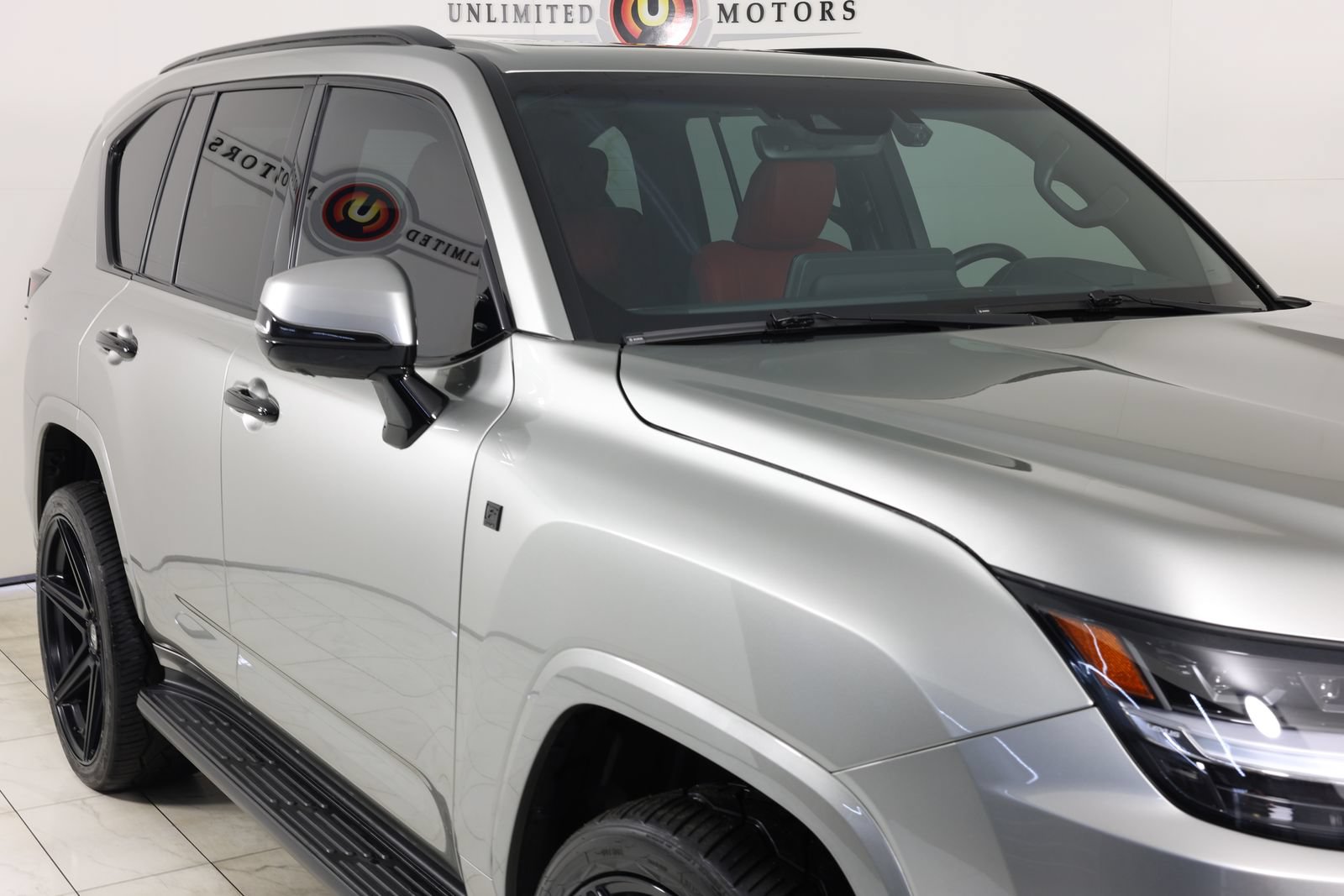 Used 2023 Lexus LX 600 F Sport w/ Accessory Package (Z1) AWD/4WD image 40