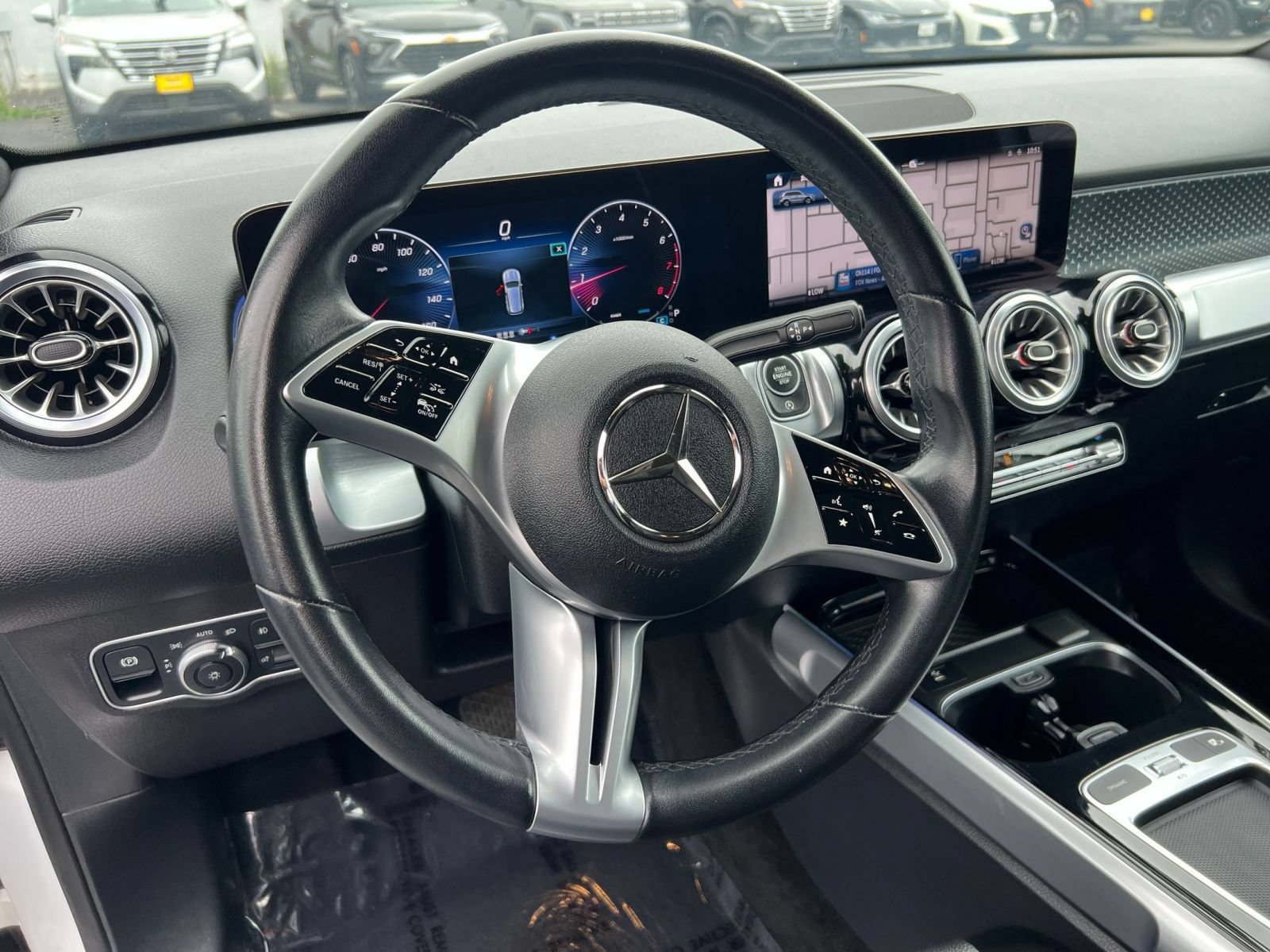 Used 2025 Mercedes-Benz GLB 250 image 31