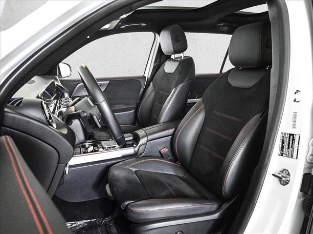 Used 2022 Mercedes-Benz GLB 250 4MATIC image 18