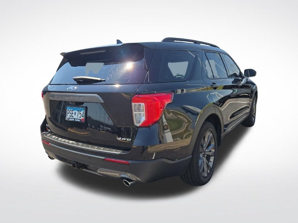 Used 2021 Ford Explorer XLT w/ Equipment Group 202A AWD/4WD image 3