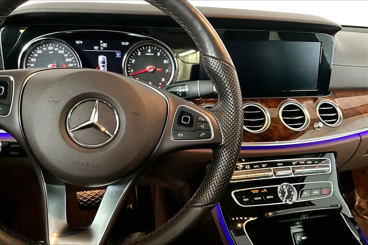 Used 2018 Mercedes-Benz E 400 4MATIC Sedan image 25