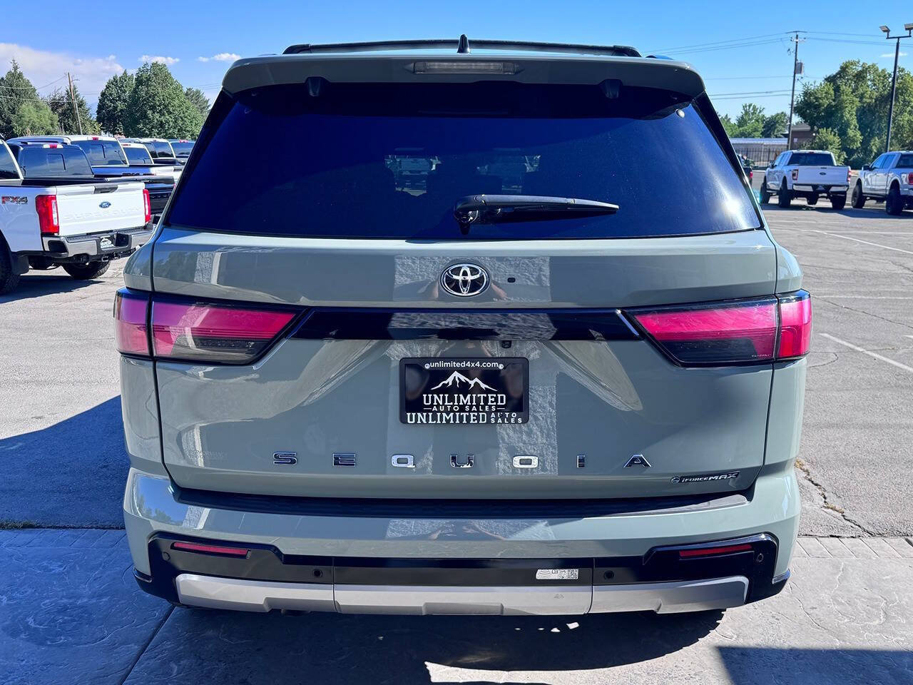Used 2025 Toyota Sequoia Limited AWD/4WD image 10