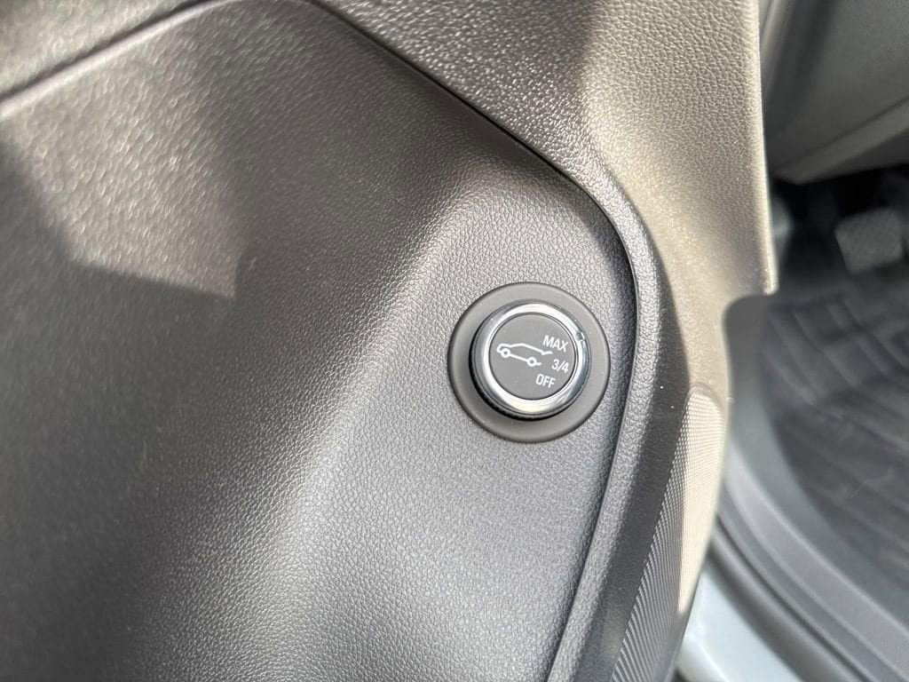 New 2026 Buick Envista Sport Touring w/ Convenience I Package FWD image 18