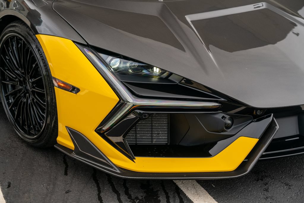Used 2024 Lamborghini Revuelto AWD/4WD image 8