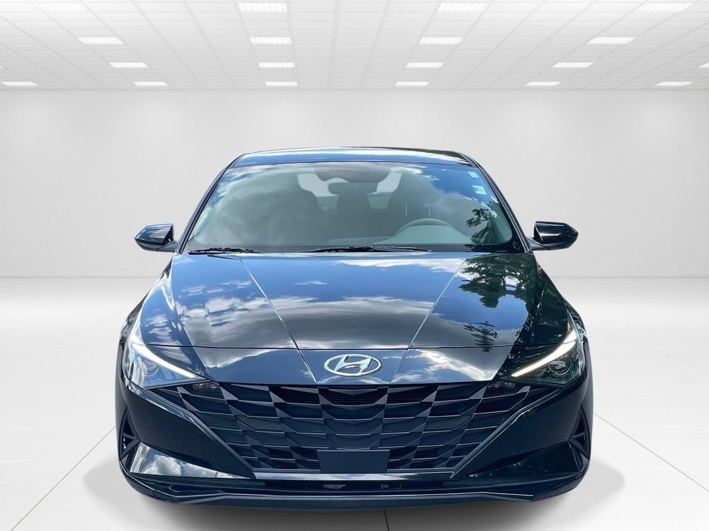 Certified 2023 Hyundai Elantra SEL w/ Convenience Package FWD image 2
