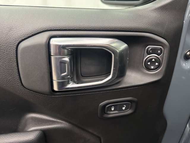 New 2025 Jeep Wrangler Unlimited Rubicon image 18