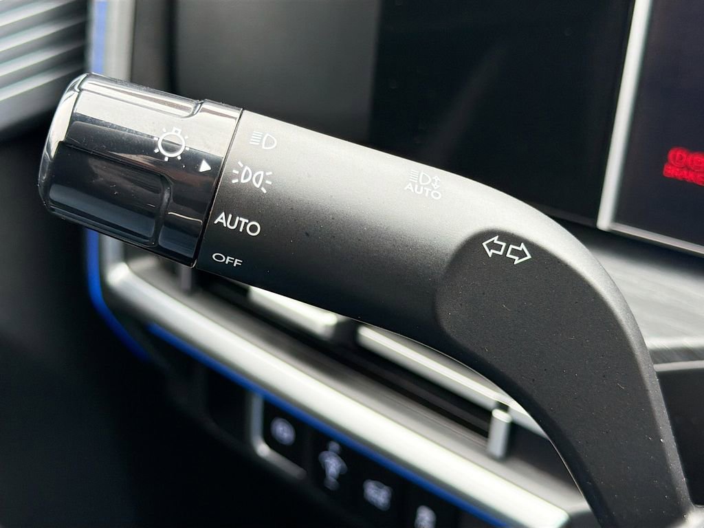 Used 2025 Hyundai Santa Fe Limited image 37