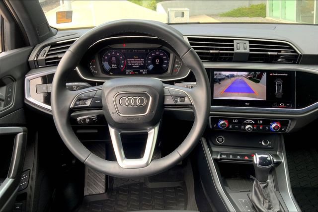 Certified 2024 Audi Q3 2.0T Premium image 5