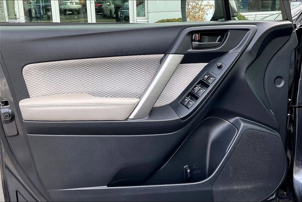 Used 2017 Subaru Forester 2.5i Premium image 26