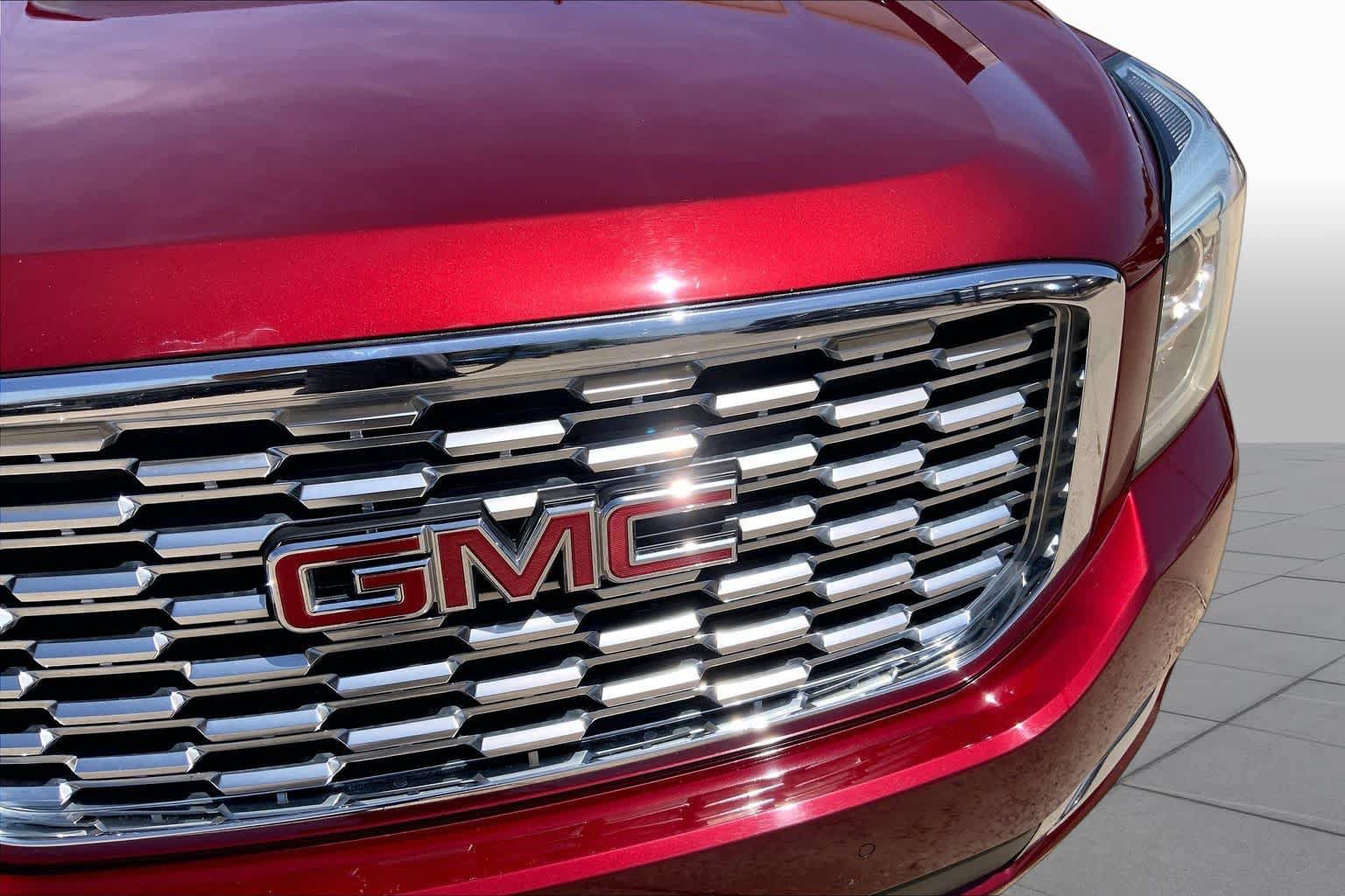 Used 2018 GMC Yukon Denali w/ Denali Ultimate Package AWD/4WD image 30