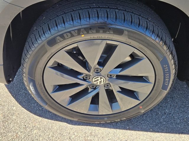 Used 2023 Volkswagen Taos S w/ Driver Assistance Package FWD image 10