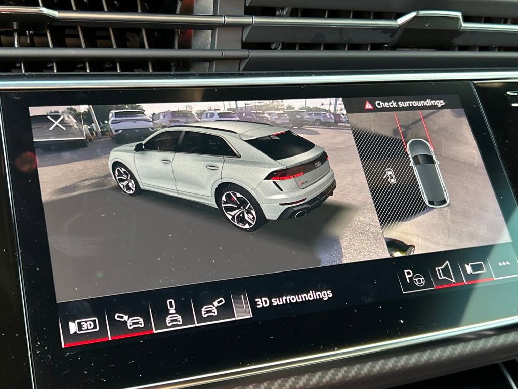 Used 2025 Audi RS Q8 performance image 45
