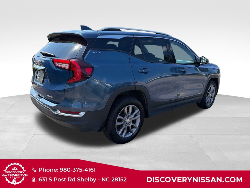 Used 2024 GMC Terrain SLT AWD/4WD image 4