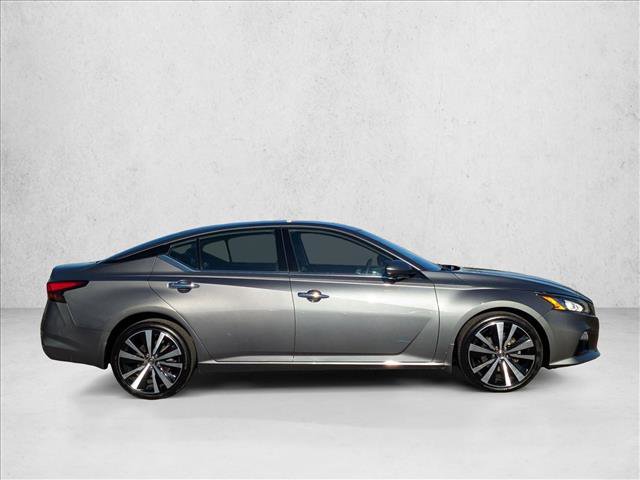 Used 2021 Nissan Altima 2.5 Platinum video 4