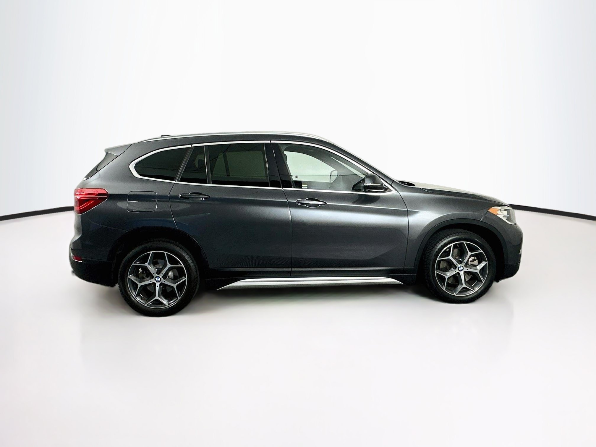 Used 2019 BMW X1 xDrive28i w/ Convenience Package AWD/4WD image 10