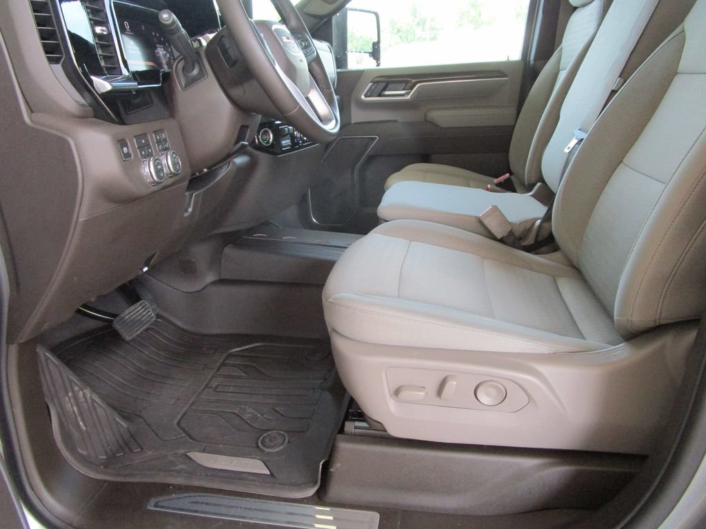 Used 2026 GMC Sierra 2500 SLE w/ SLE Value Package; AWD/4WD image 38
