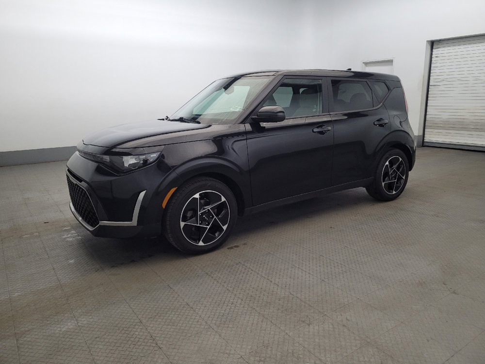 Used 2023 Kia Soul EX FWD image 2