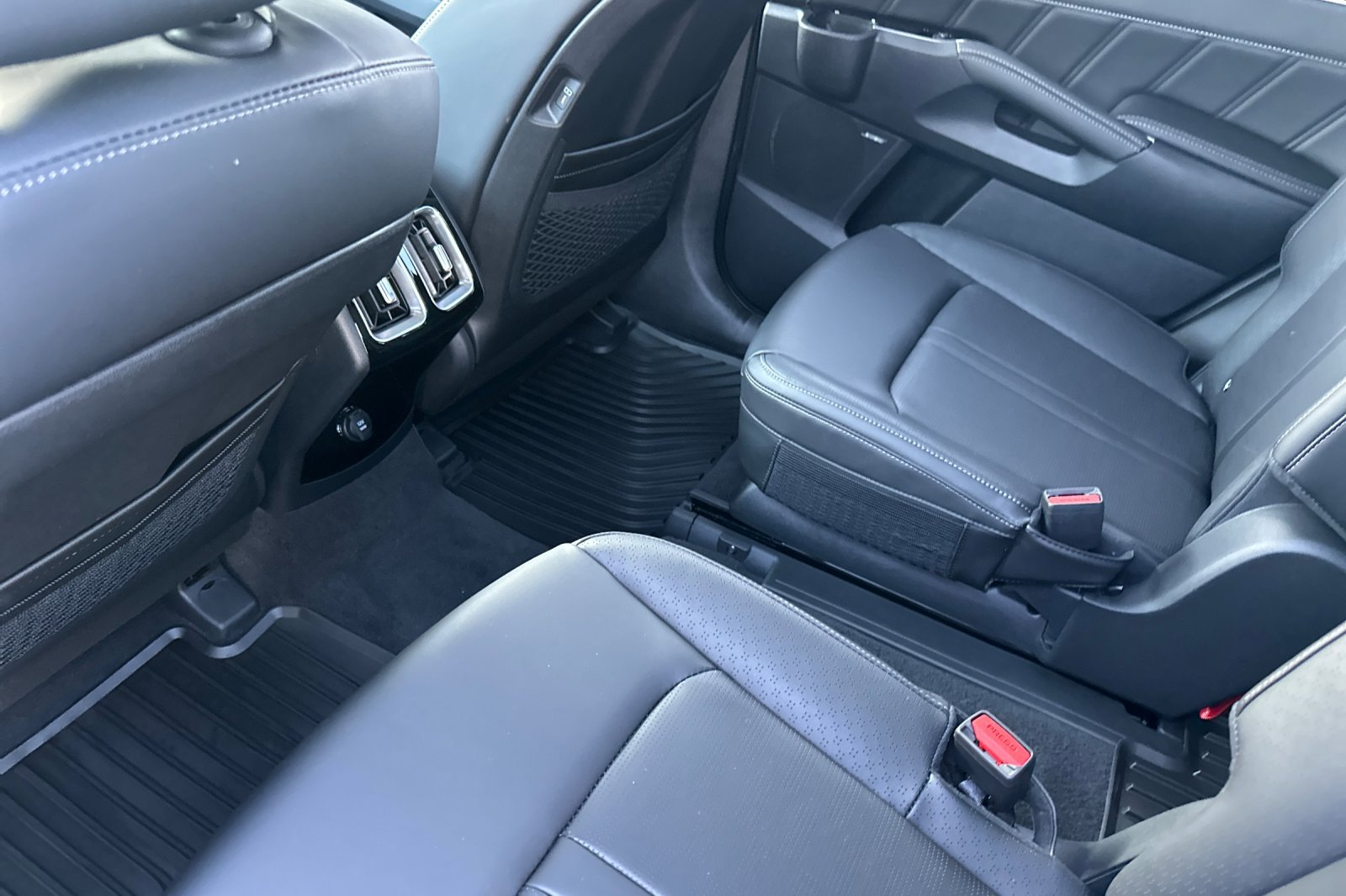 New 2026 Kia Sorento SX image 13