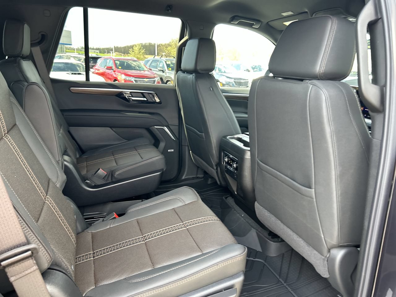 New 2026 Chevrolet Tahoe High Country AWD/4WD image 18