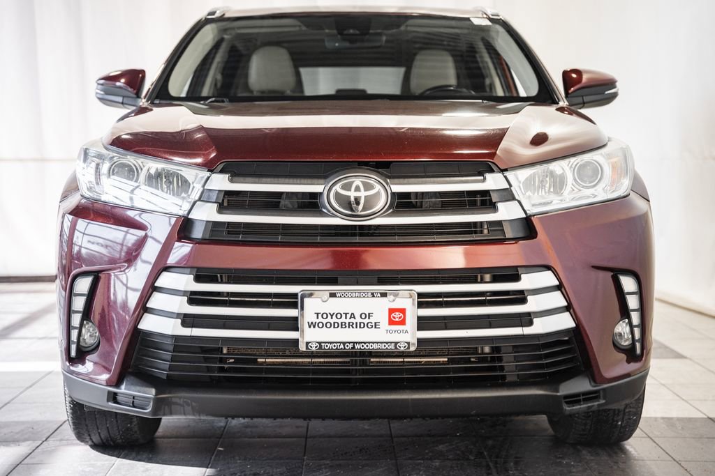 Used 2019 Toyota Highlander XLE image 2