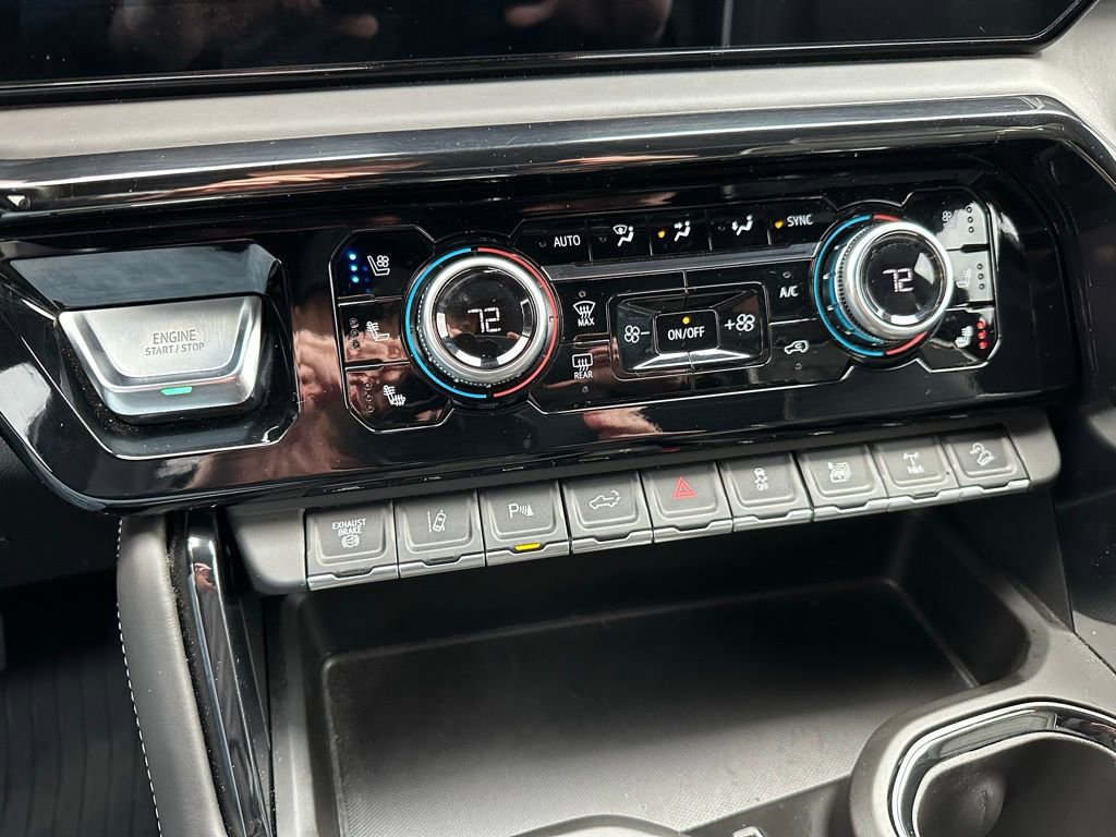 Used 2024 GMC Sierra 2500 AT4X w/ AT4X AEV Edition image 25