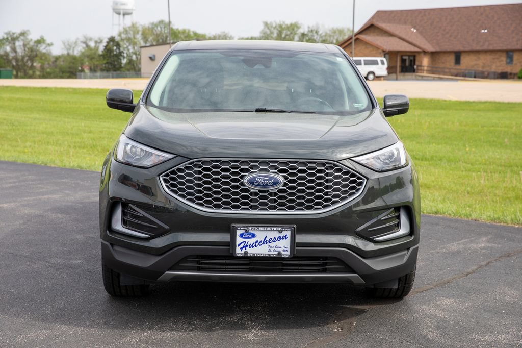 Used 2023 Ford Edge SEL AWD/4WD image 2
