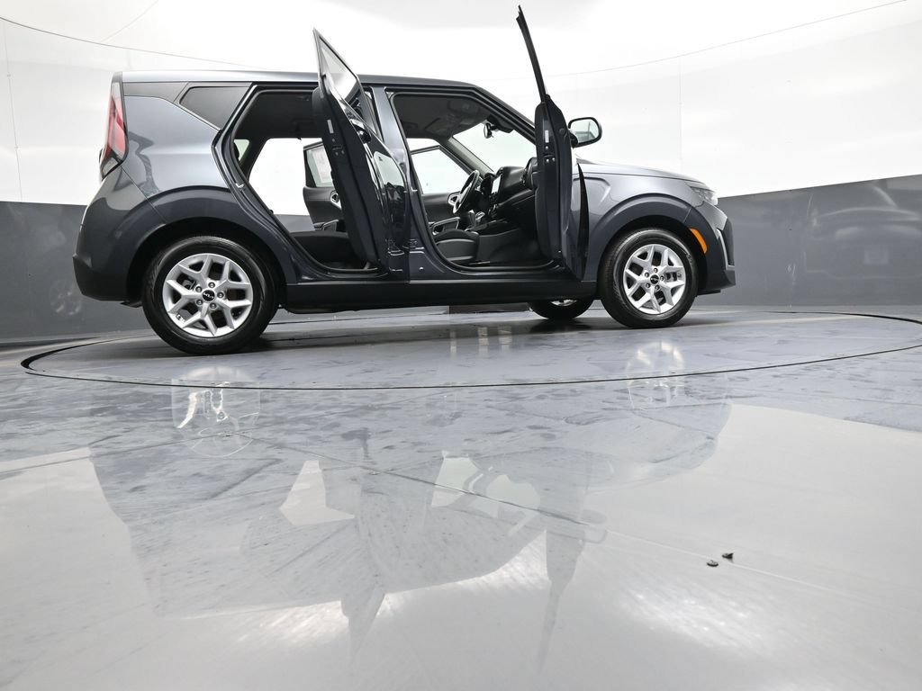 Certified 2025 Kia Soul S FWD image 47