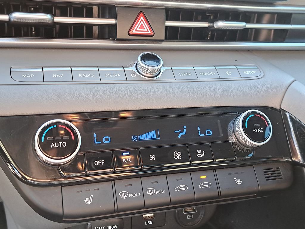 Used 2023 Hyundai Elantra SEL w/ Convenience Package image 22