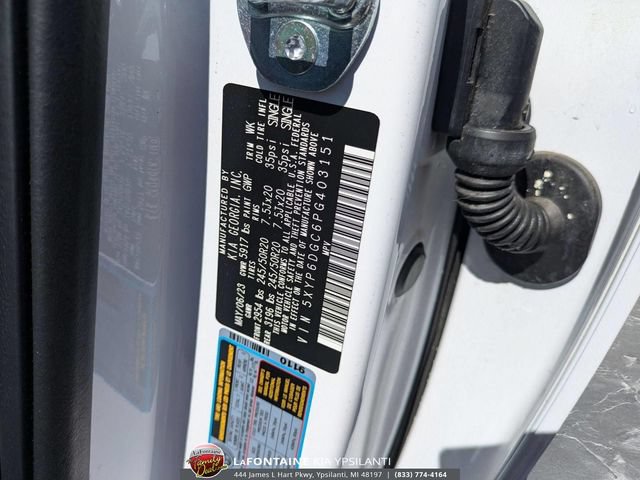 Certified 2023 Kia Telluride S w/ S Sunroof Package AWD/4WD image 35