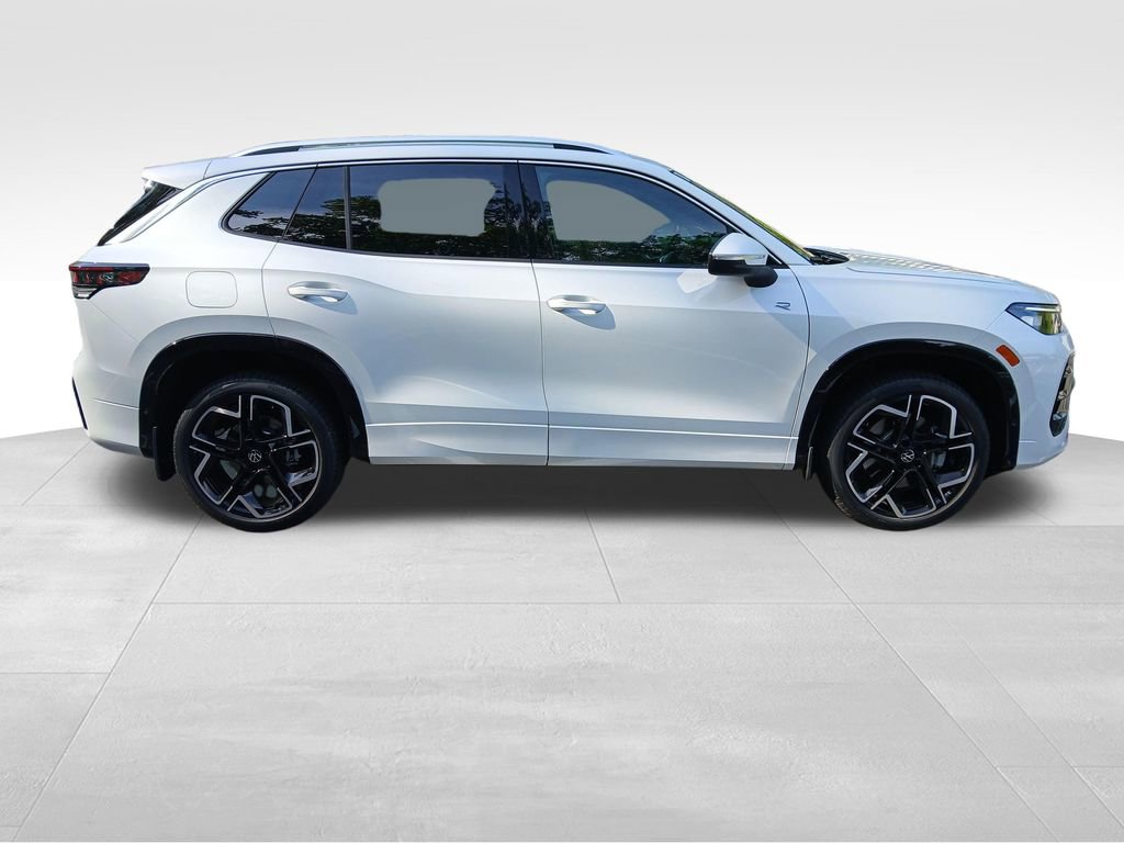 New 2026 Volkswagen Tiguan SEL R-Line image 6