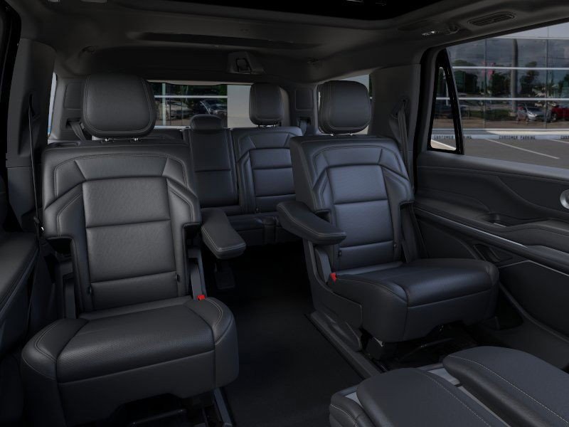 New 2026 Lincoln Navigator Reserve image 11