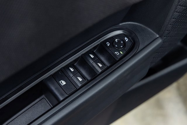 Certified 2025 MINI Cooper S image 14