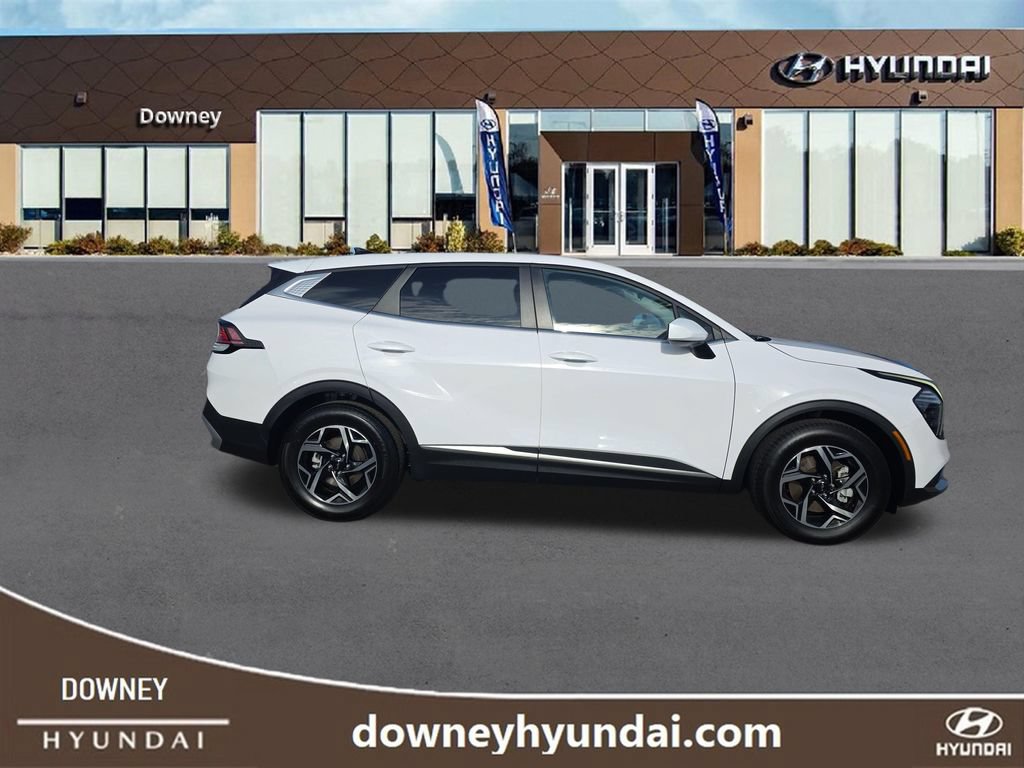 Used 2025 Kia Sportage LX FWD image 6