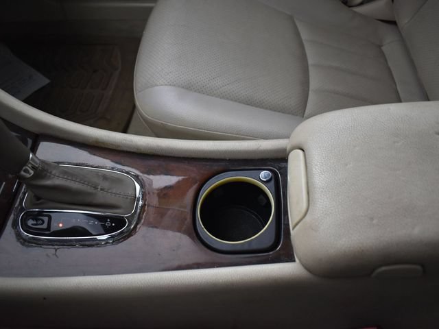 Used 2005 Mercedes-Benz C 240 4MATIC Sedan image 12