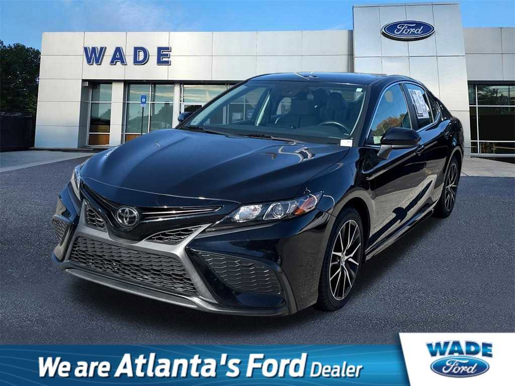 Used 2021 Toyota Camry SE