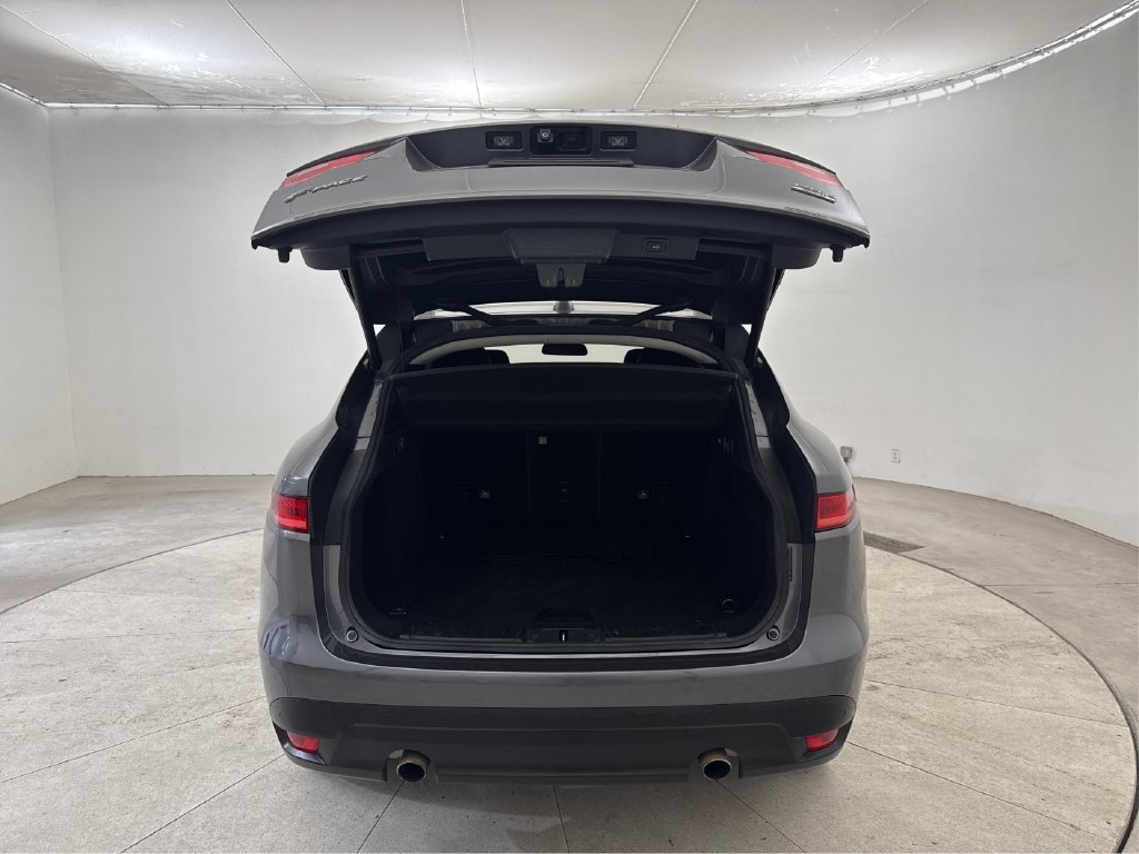 Used 2018 Jaguar F-PACE Premium AWD/4WD image 24