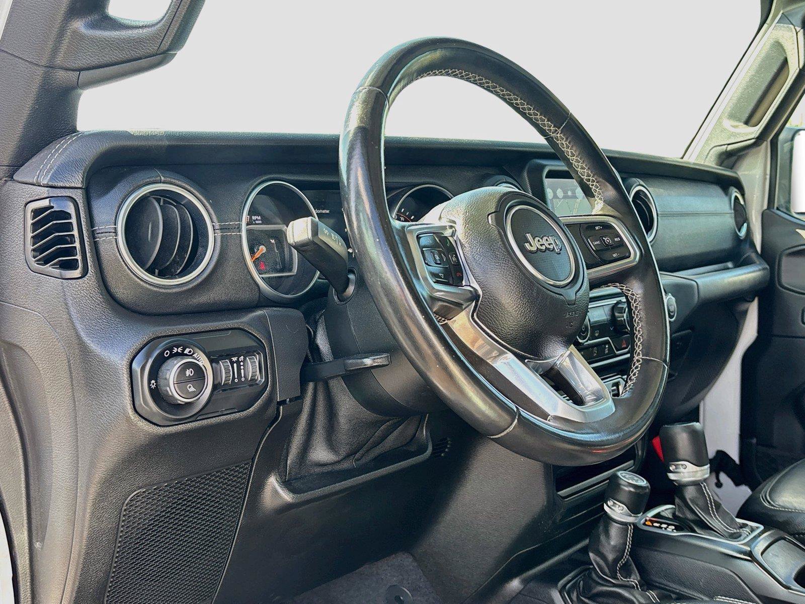 Used 2020 Jeep Gladiator Overland AWD/4WD image 9