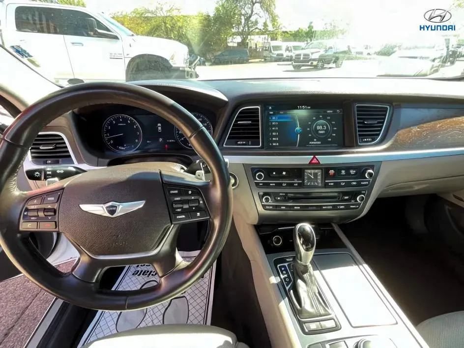 Used 2015 Hyundai Genesis 3.8 w/ Option Group 04 RWD image 25