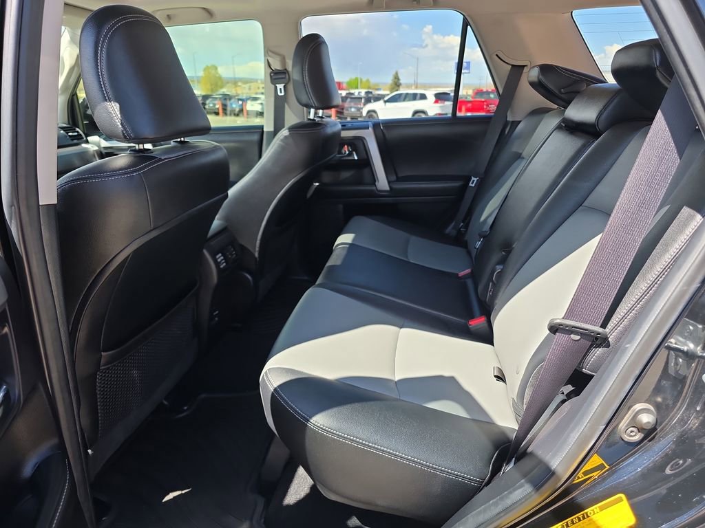 Used 2015 Toyota 4Runner SR5 Premium image 27