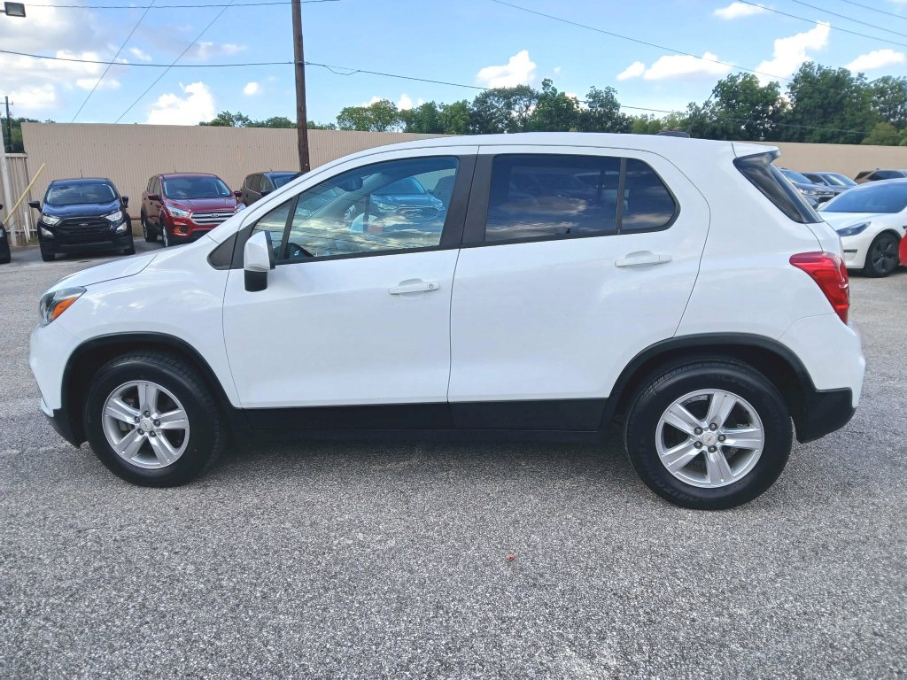 Used 2020 Chevrolet Trax LS w/ Tint and Cruise Package FWD image 8