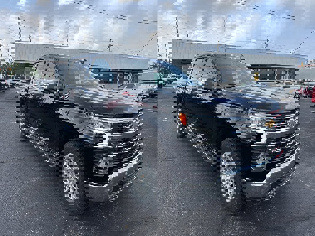 New 2025 Chevrolet Silverado 1500 LTZ w/ LTZ Premium Package