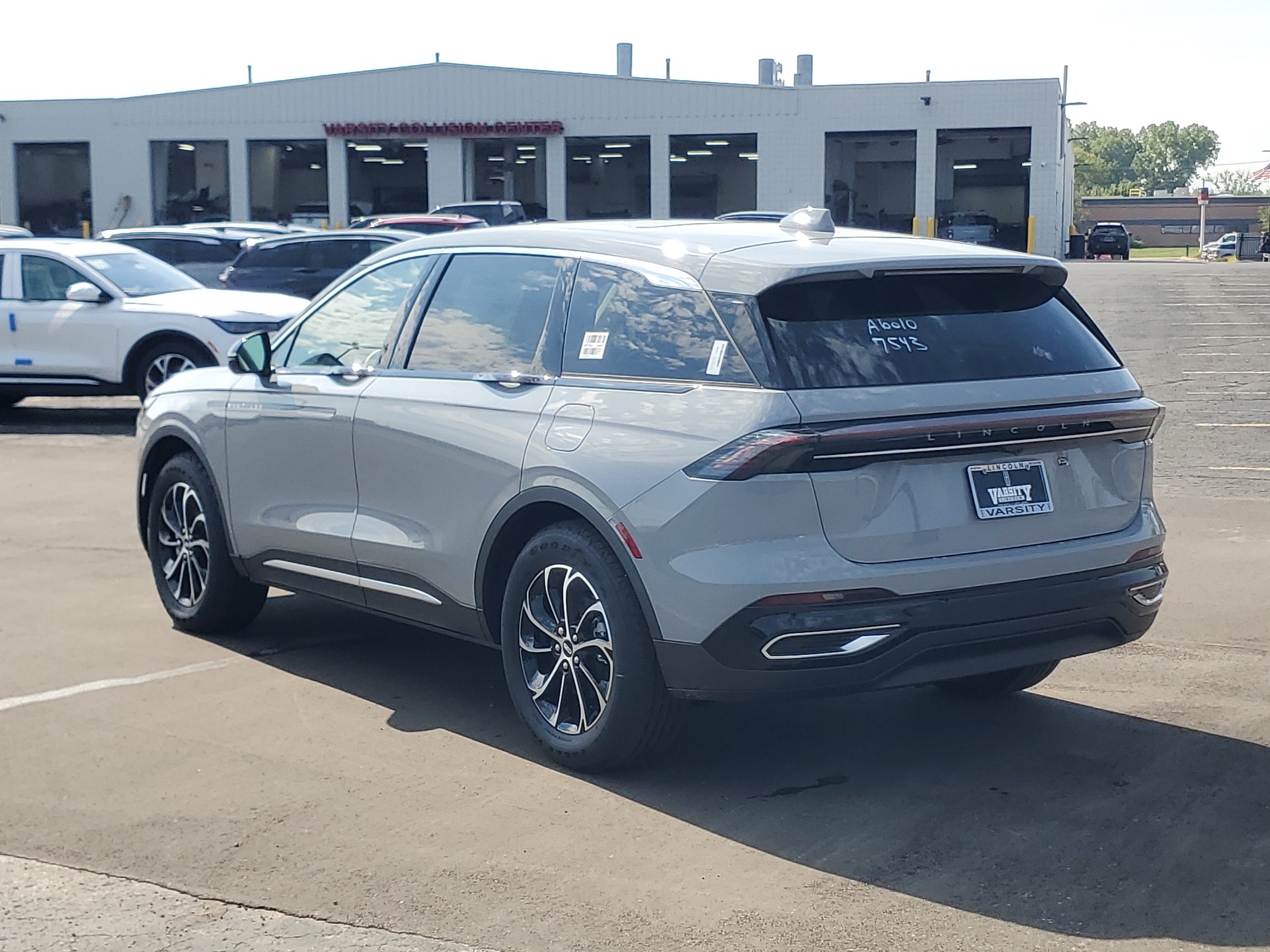 New 2026 Lincoln Nautilus Premier w/ Equipment Group 102A AWD/4WD image 3