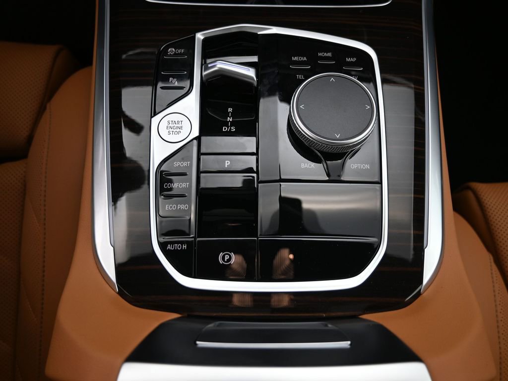 New 2026 BMW X5 sDrive40i w/ Parking Assistance Package RWD image 16