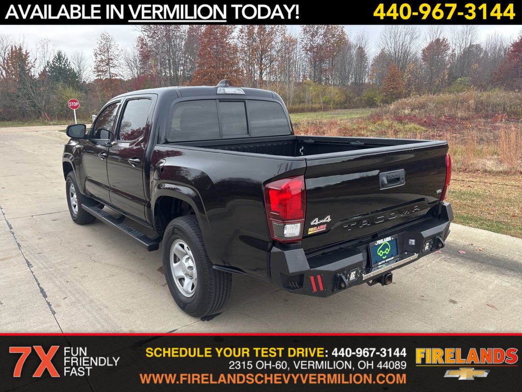 Used 2022 Toyota Tacoma SR image 3