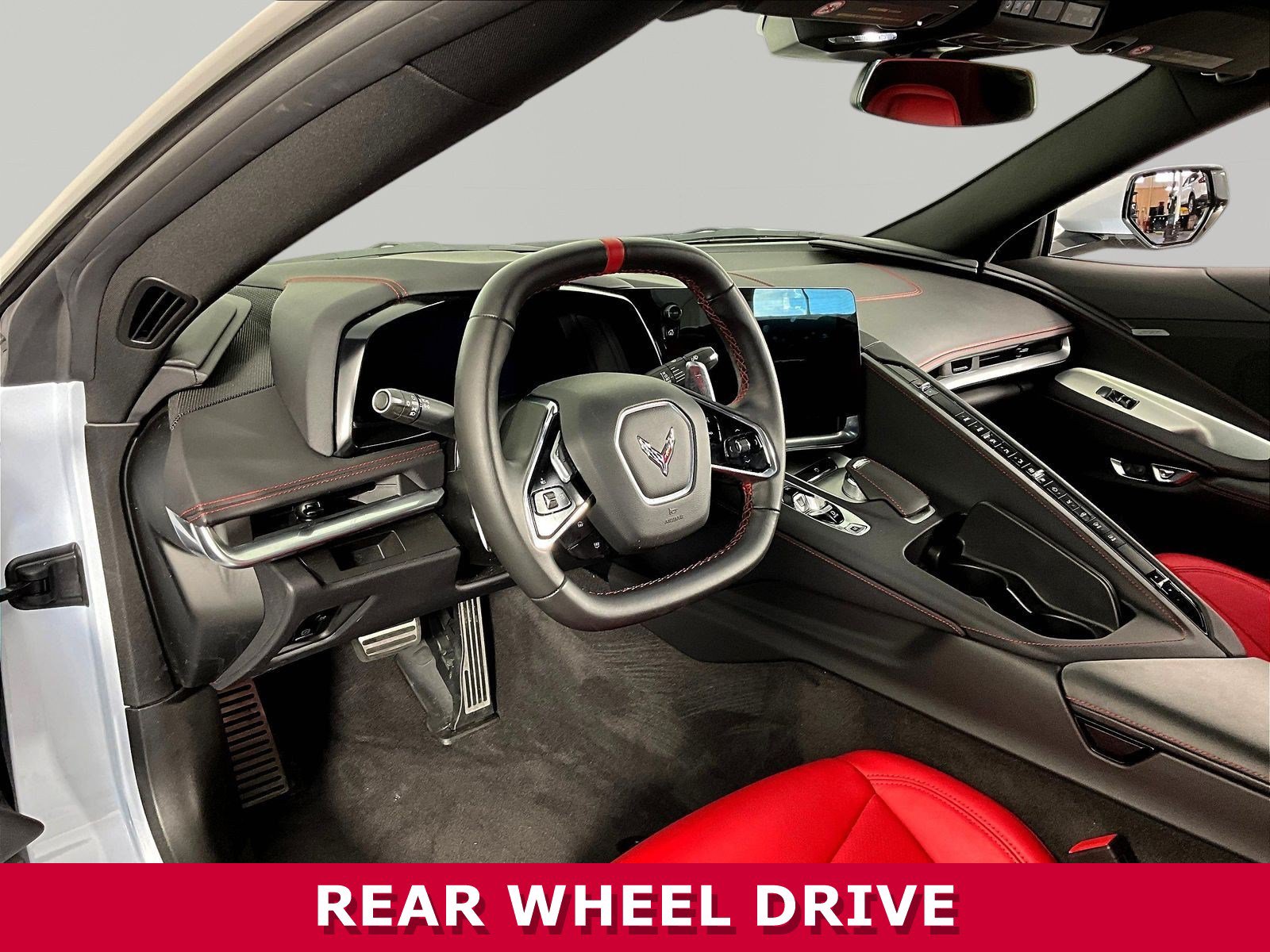 Used 2022 Chevrolet Corvette Stingray Coupe w/ Z51 Performance Package RWD image 12