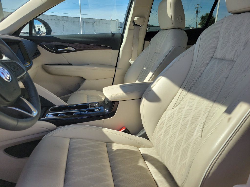 Used 2023 Buick Envision Avenir AWD/4WD image 21